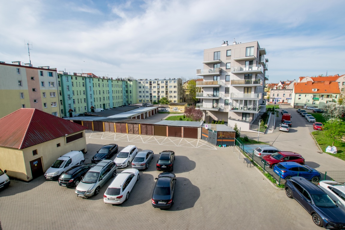 Mieszkanie 3-pok. 53m2 w samym centrum, przy plaży, II piętro.