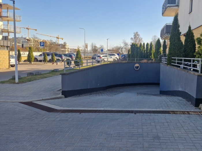 Garaż zlokalizowany w garażu podziemnym bloku Sportowa 6F w Suwałkach.