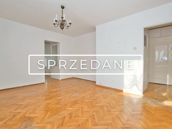 3-pokojowe 54m2 na I piętrze bloku w centrum, 1-go Maja.